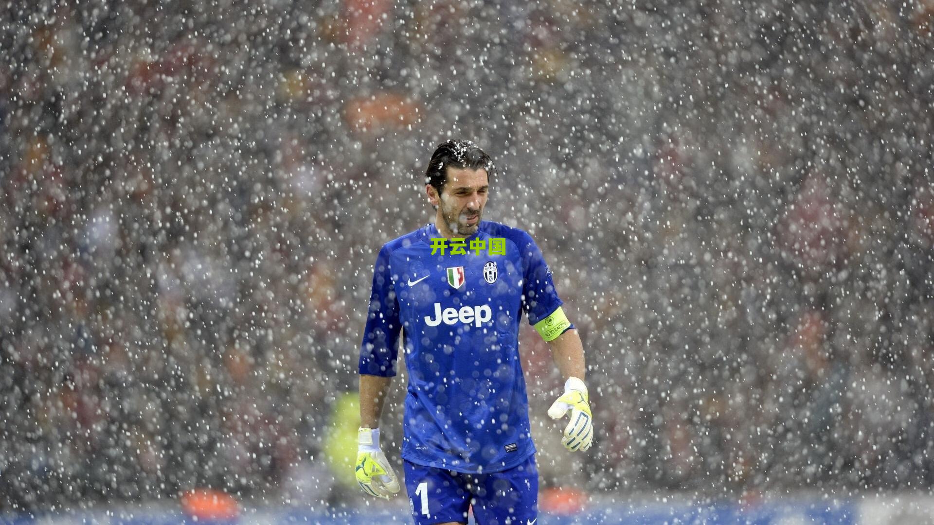 训练场上的默契,马丁内斯透露B费让点内维斯,更衣室团结成球队新动力